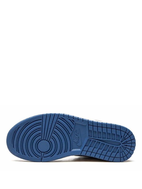 Jordan travis scott discount prix