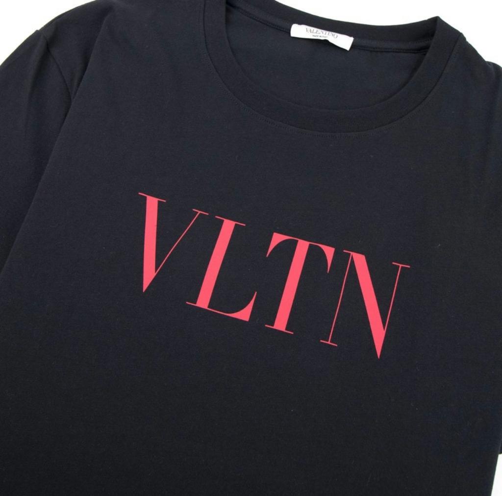 Nøgle frisk løn Valentino VLTN Black/Red Print T-shirt – HRR LUXURY
